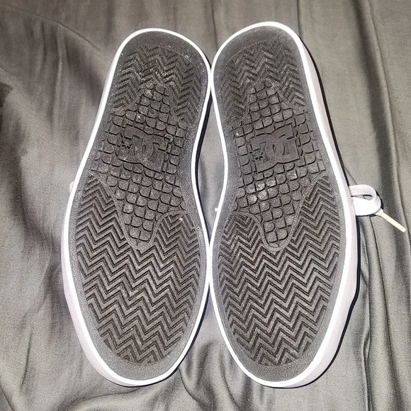 DC Platform Sneakers Women's Size 5 - Picture 4 of 8